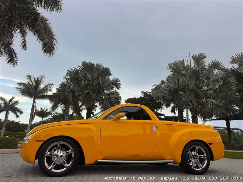 Used 2005 Chevrolet SSR w/ Preferred Equipment Group RWD image 4