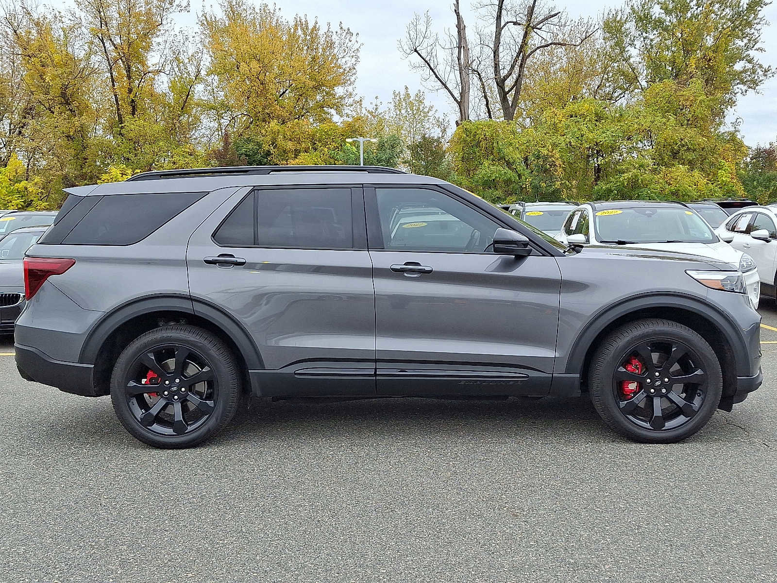 Used 2023 Ford Explorer ST w/ Equipment Group 401A image 7