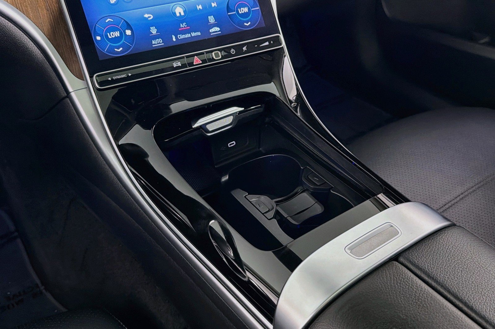 Used 2022 Mercedes-Benz C 300 Sedan image 6