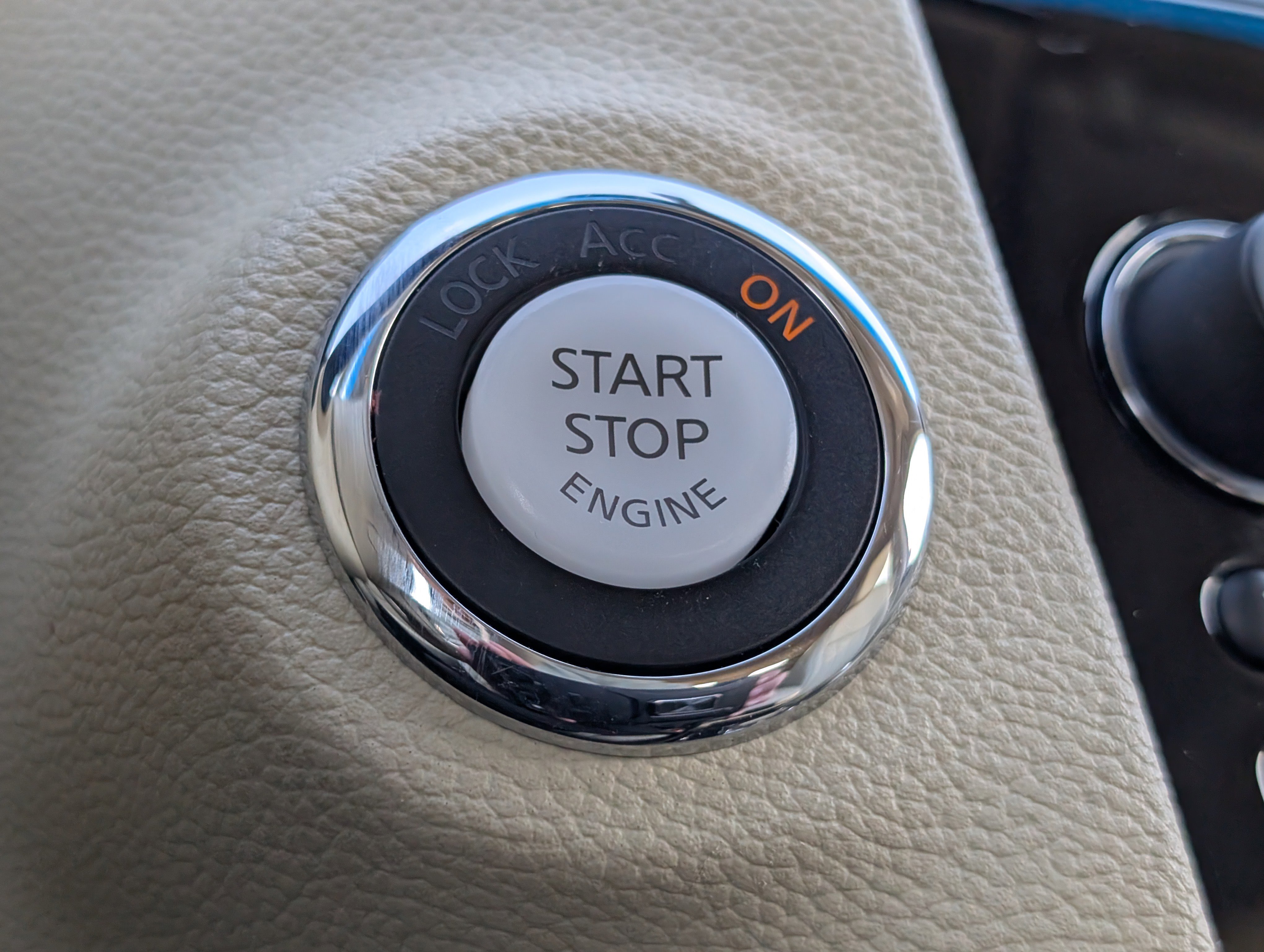 Used 2017 INFINITI QX70 AWD image 16