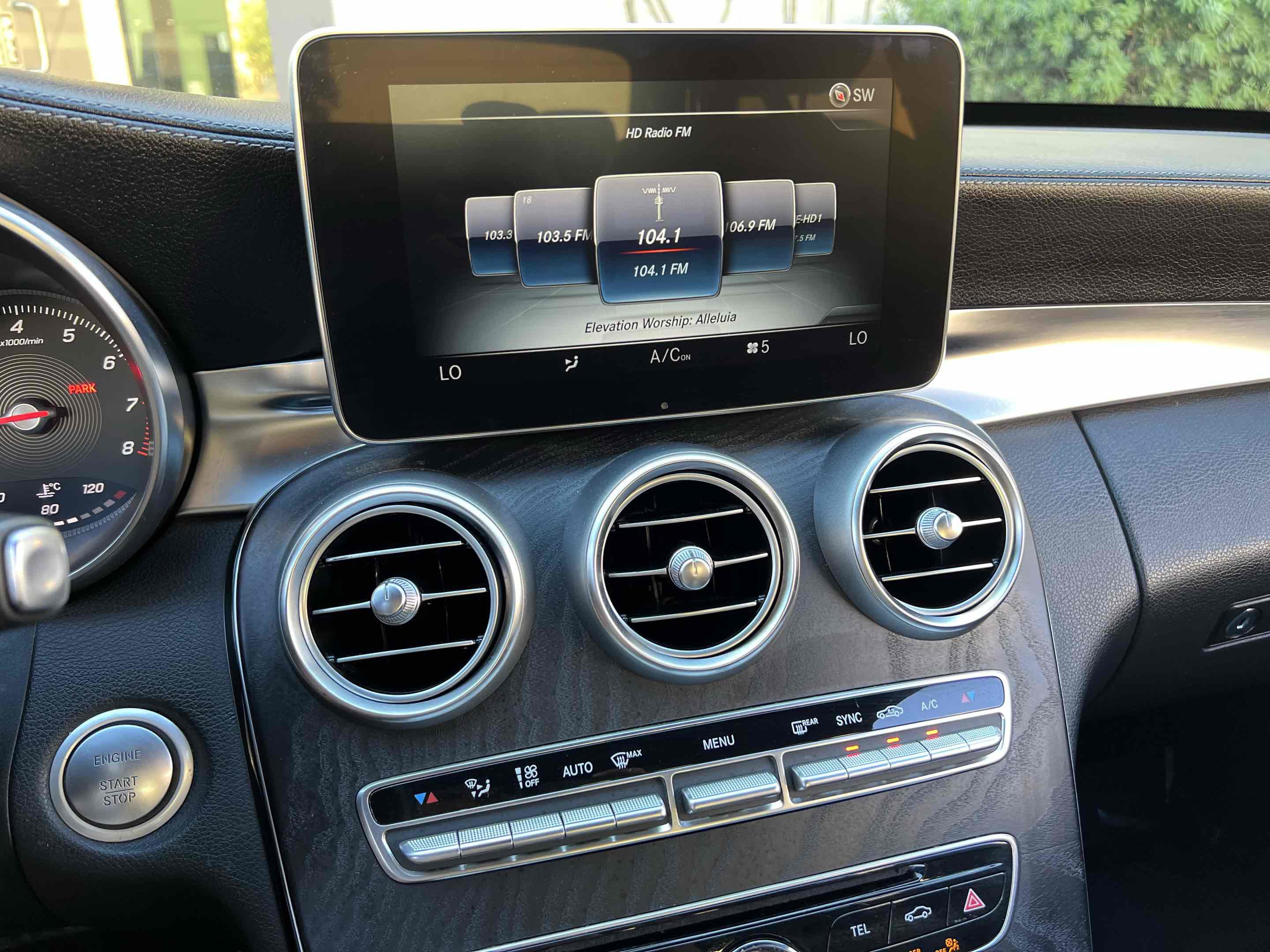 Used 2015 Mercedes-Benz C 300 Sport image 11