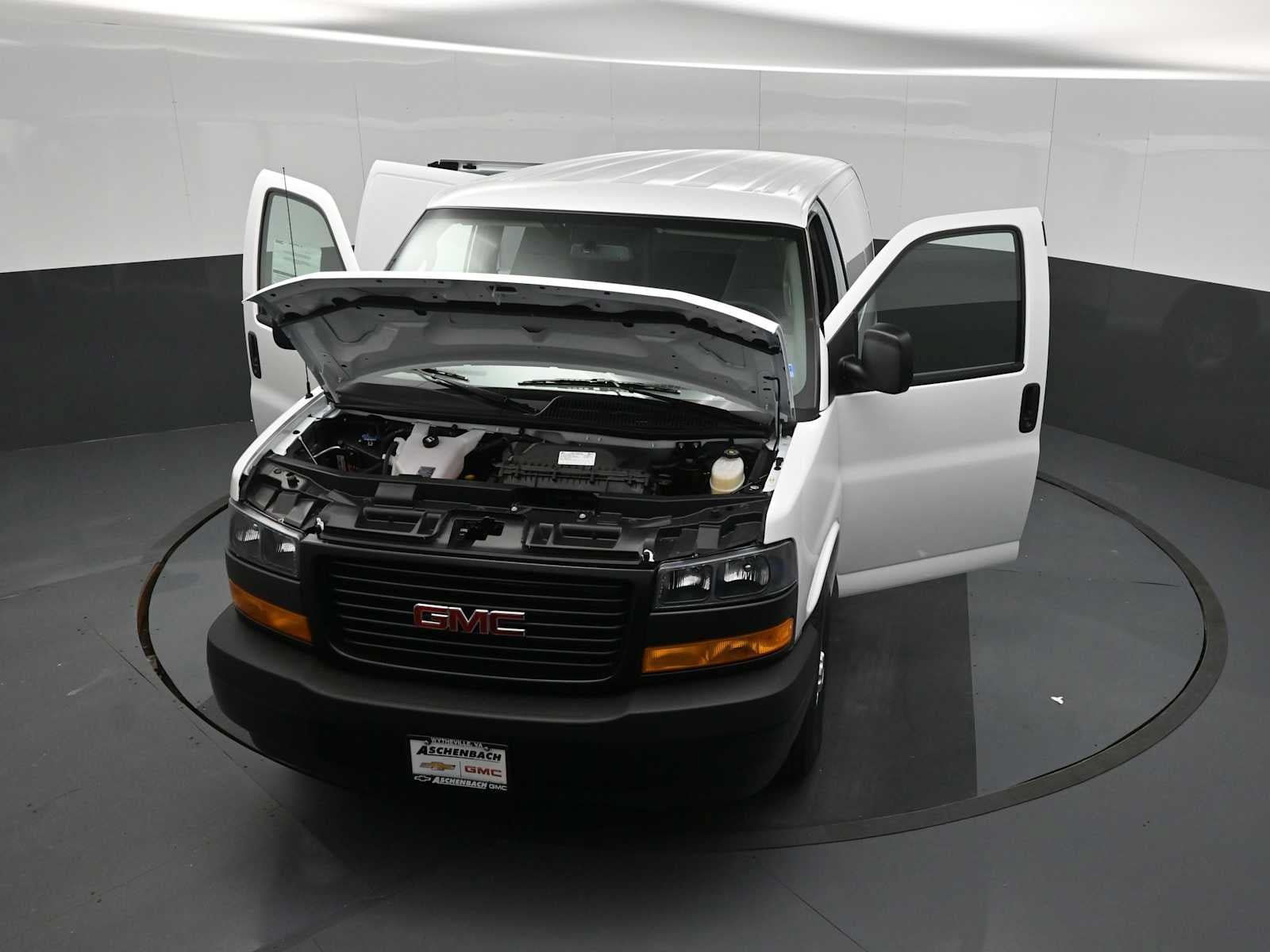 New 2026 GMC Savana 3500 w/ Driver Convenience Package RWD image 27