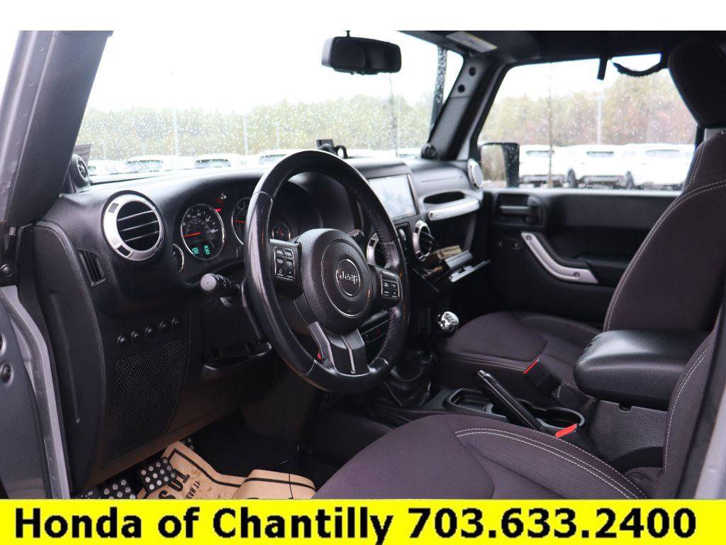Used 2013 Jeep Wrangler Unlimited Sahara w/ Connectivity Group image 20