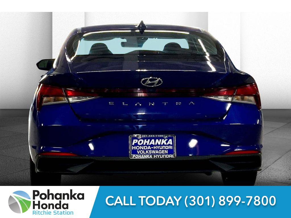Used 2023 Hyundai Elantra SEL w/ Convenience Package image 3