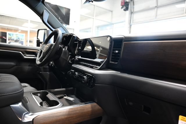 New 2026 Chevrolet Silverado 2500 High Country w/ High Country Premium Package AWD/4WD image 16