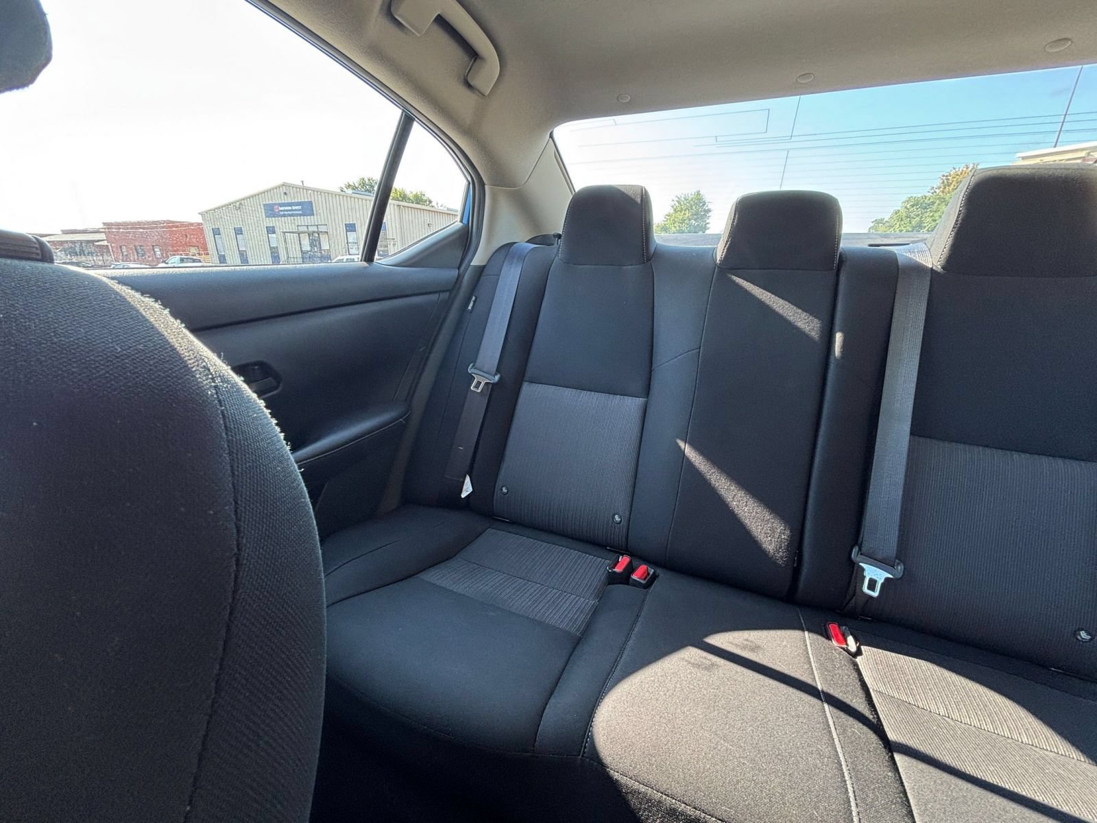 Used 2025 Nissan Sentra SV FWD image 32