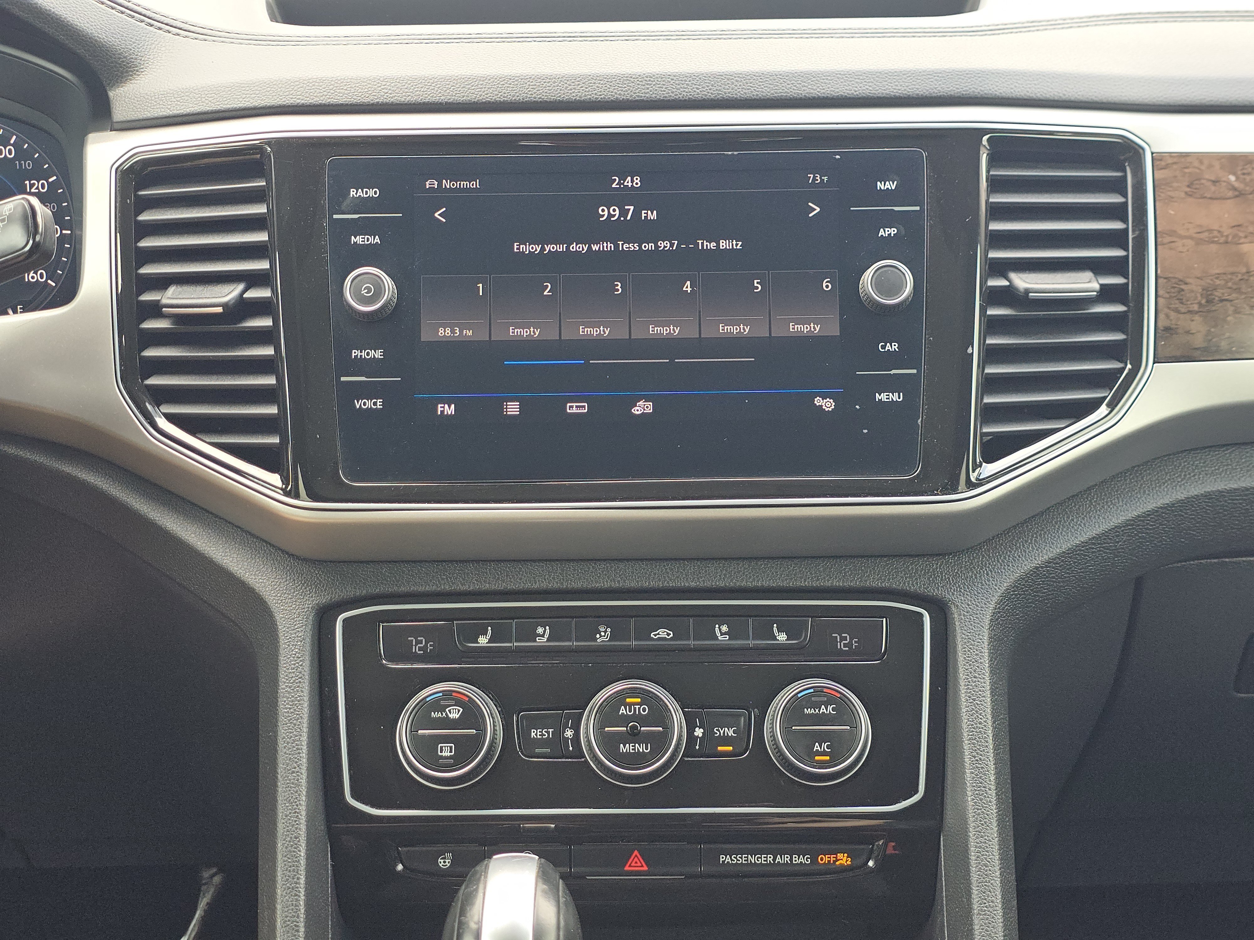 Used 2018 Volkswagen Atlas SEL Premium AWD/4WD image 26