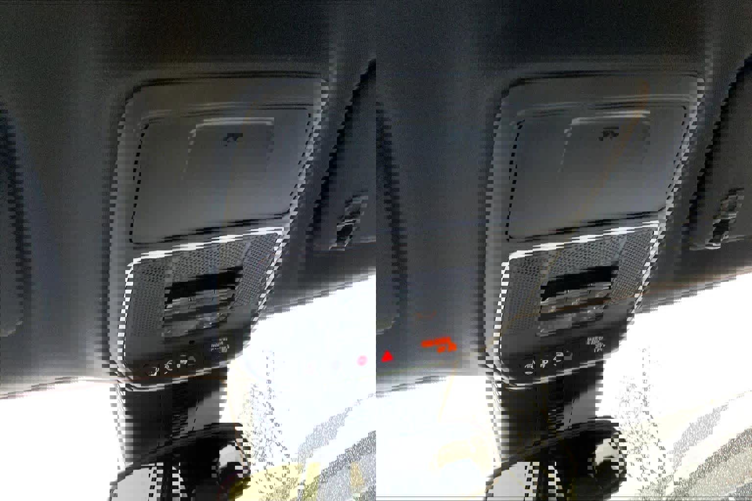 Certified 2025 Buick Enclave Avenir image 30