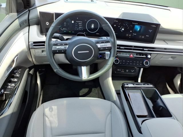Used 2025 Hyundai Tucson Limited AWD/4WD image 17