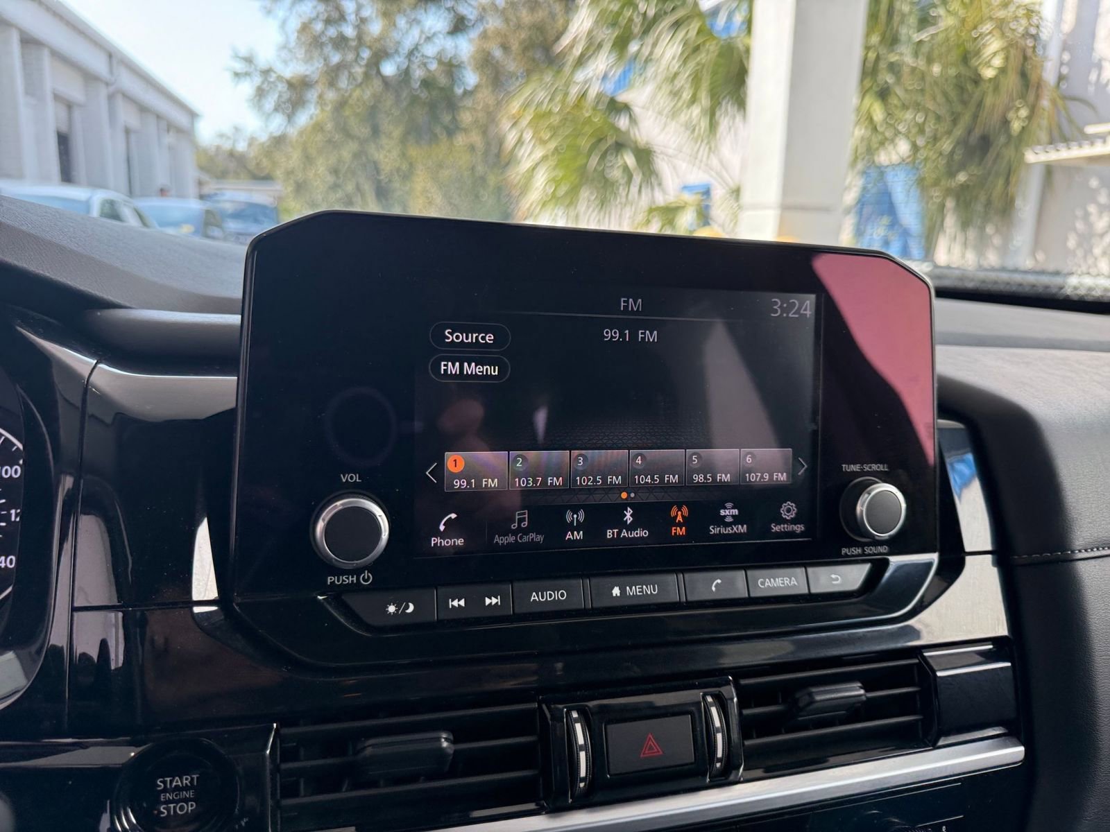 Used 2025 Nissan Pathfinder SV image 20