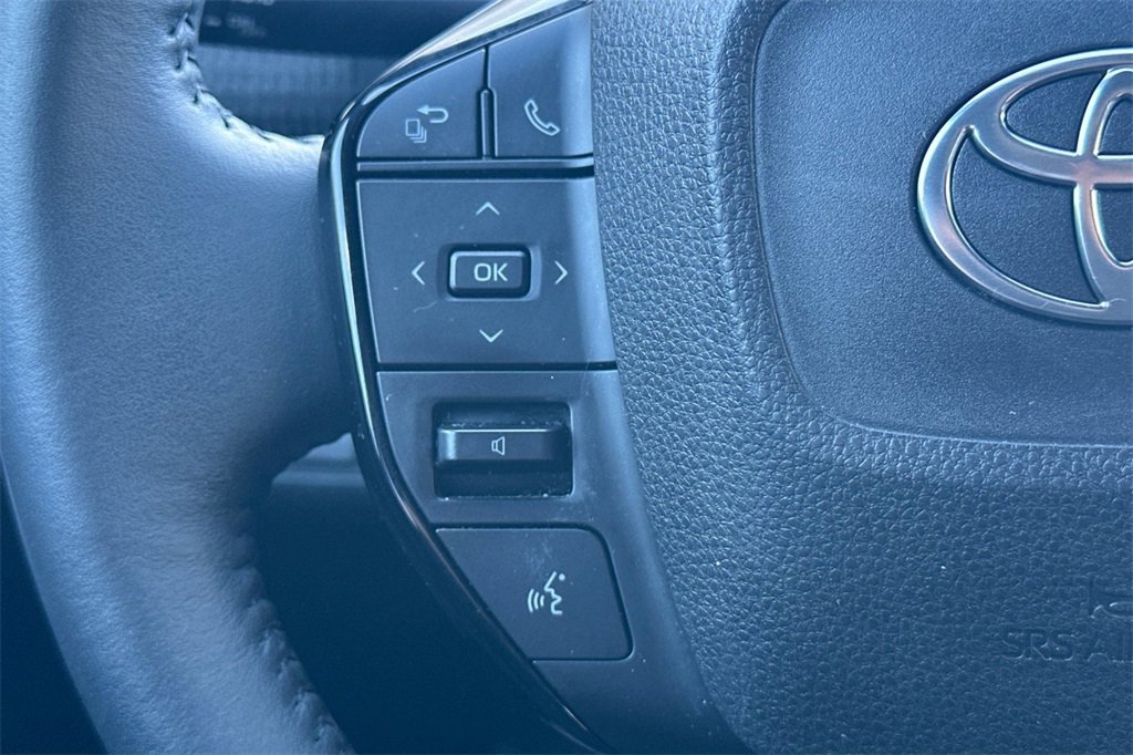 Used 2023 Toyota bZ4X Limited image 27