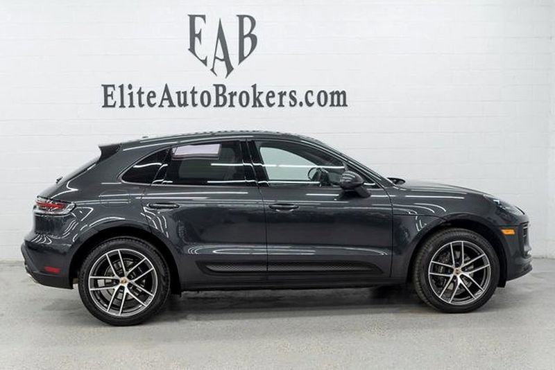 Used 2023 Porsche Macan image 5