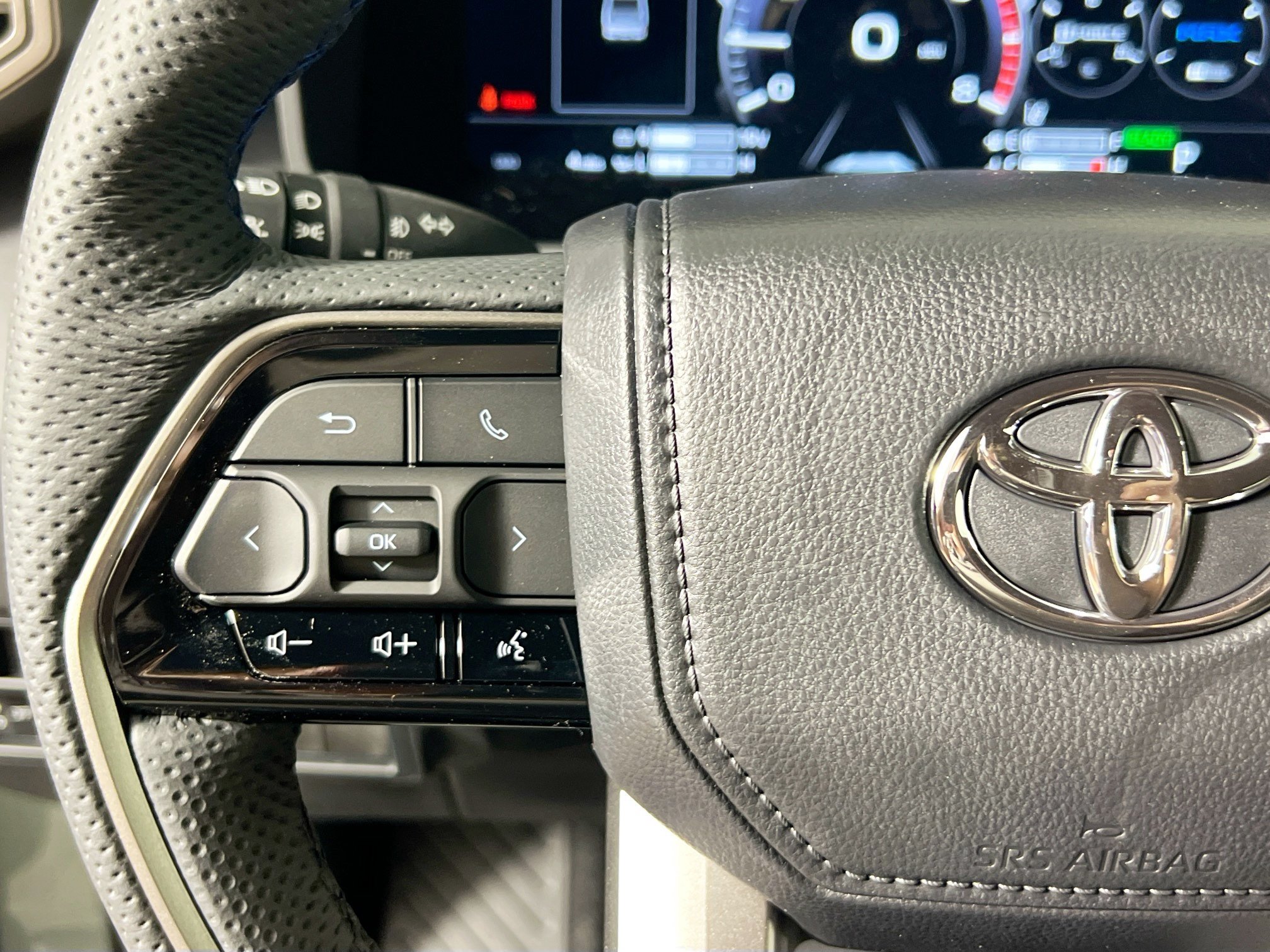 New 2026 Toyota Tundra Platinum AWD/4WD image 18