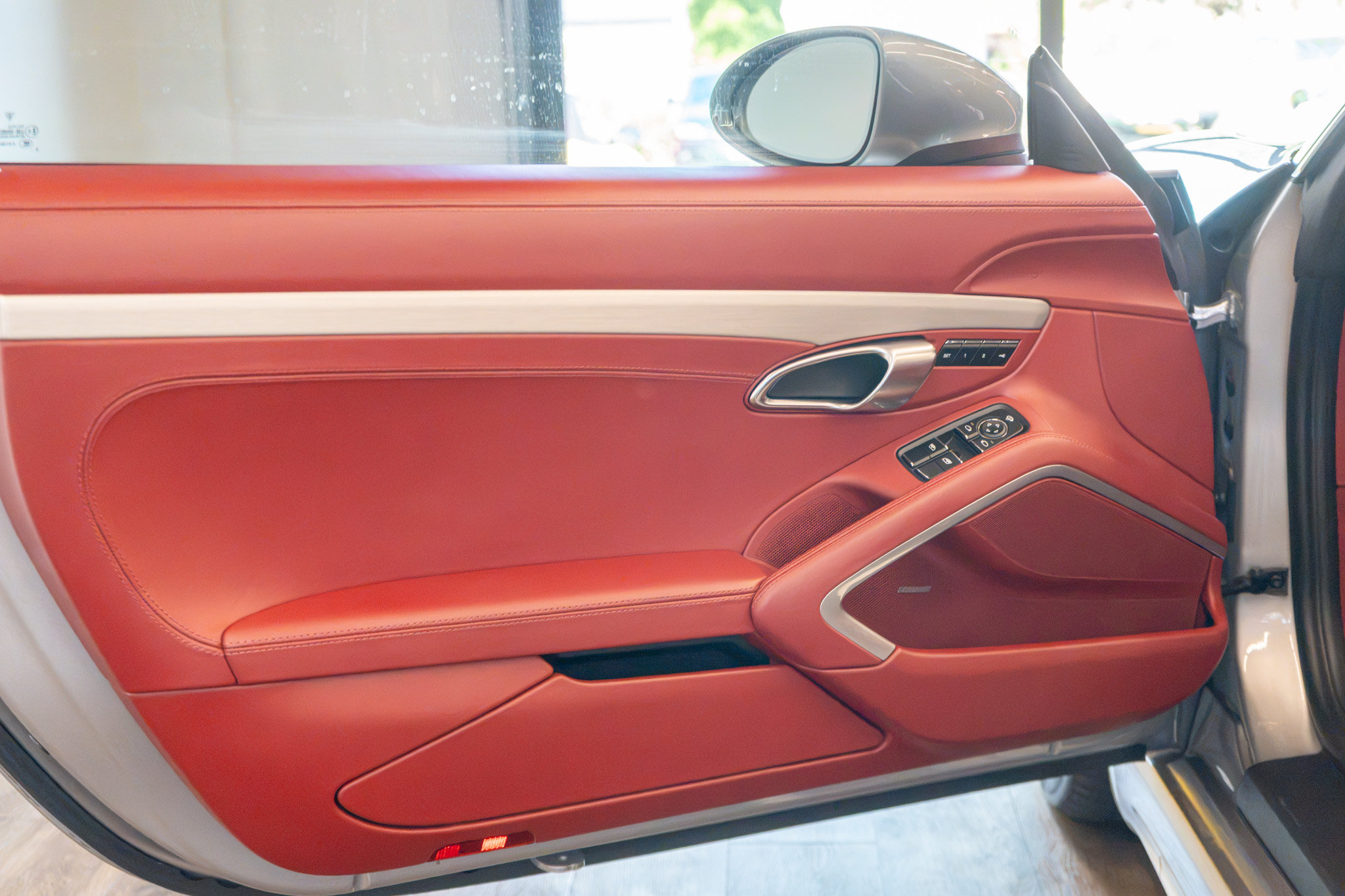 Used 2021 Porsche 718 Boxster RWD image 41