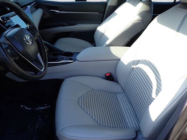 Used 2020 Toyota Camry SE FWD image 10