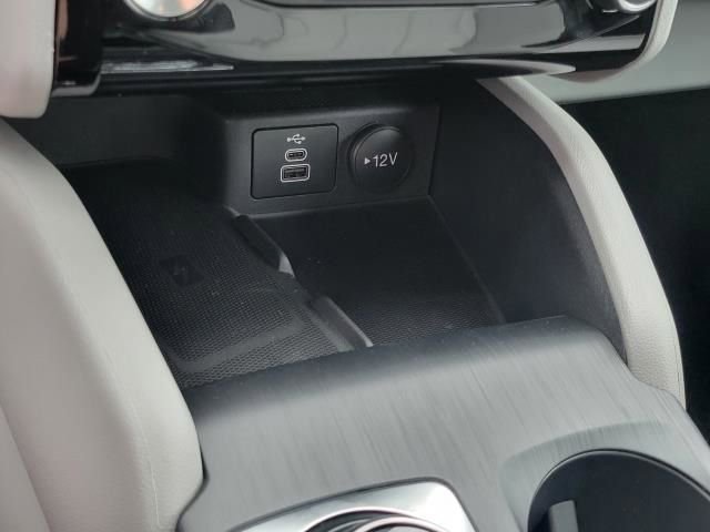 New 2025 Ford Escape SE w/ PHEV Premium Package FWD image 31