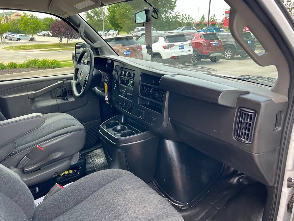 Used 2025 Chevrolet Express 2500 w/ Driver Convenience Package RWD image 24