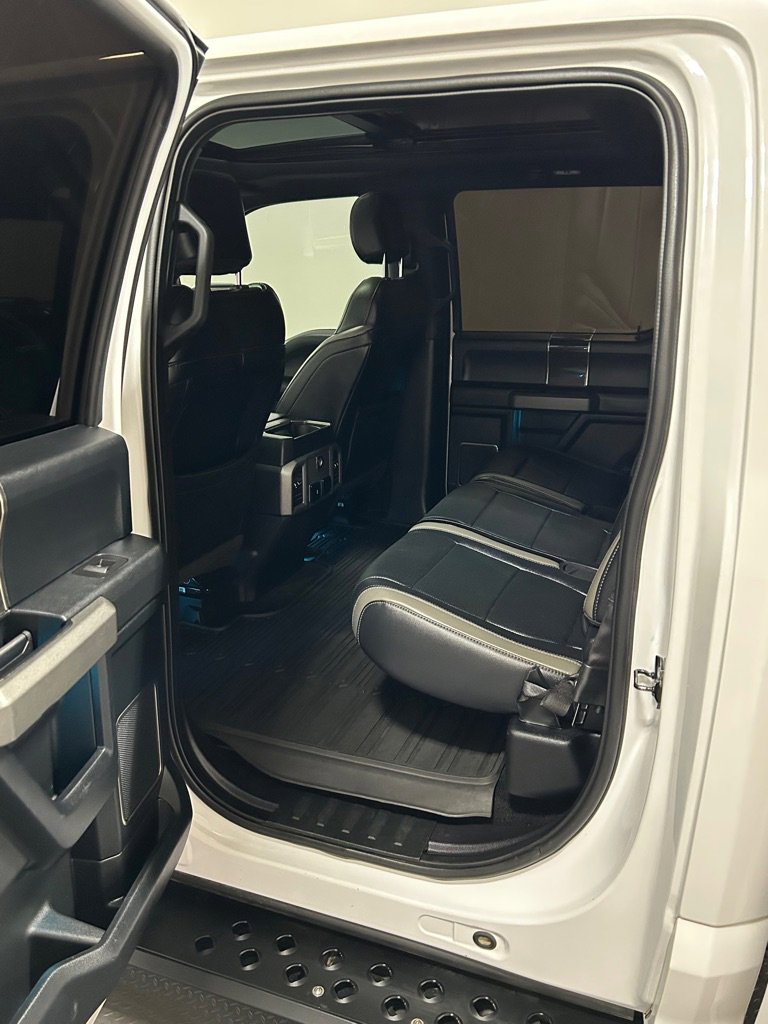 Used 2018 Ford F150 Raptor w/ Equipment Group 802A Luxury image 9