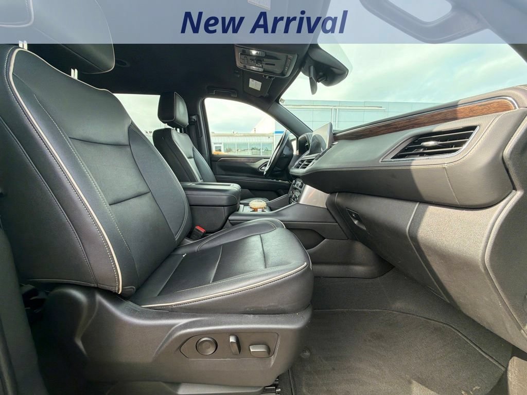 Used 2023 Chevrolet Tahoe Premier AWD/4WD image 4