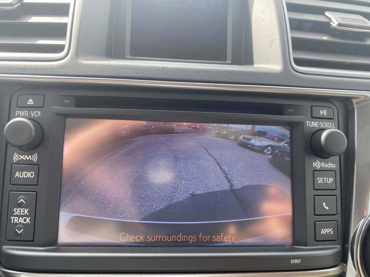 Used 2013 Toyota Highlander Limited image 32