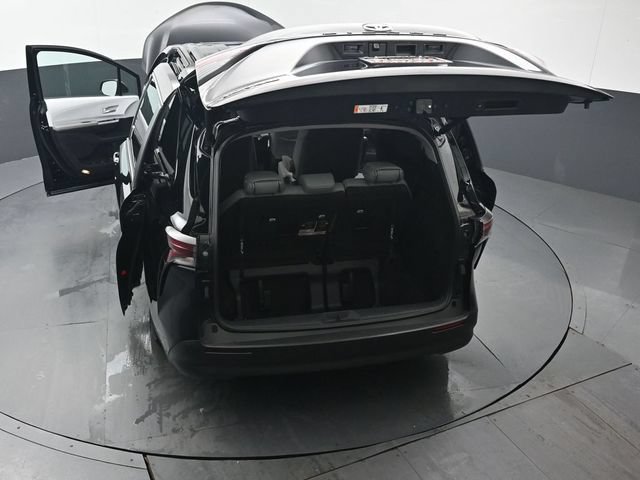 Used 2026 Toyota Sienna XLE AWD/4WD image 54