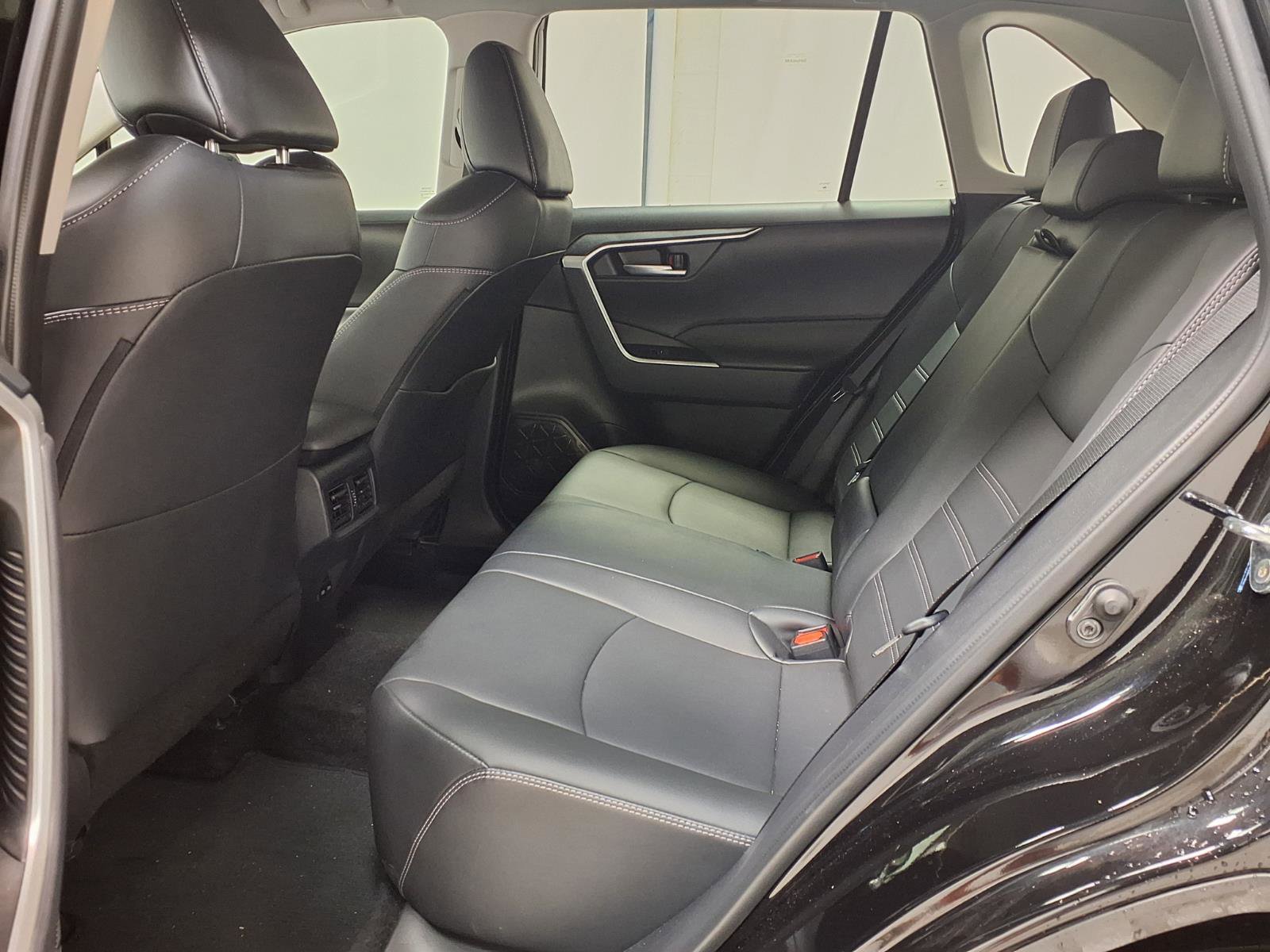 Used 2025 Toyota RAV4 XLE Premium FWD image 25