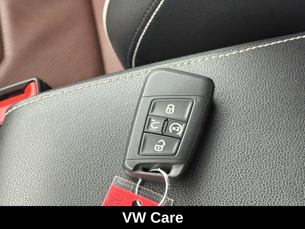 Used 2022 Volkswagen Tiguan SEL R-Line image 20