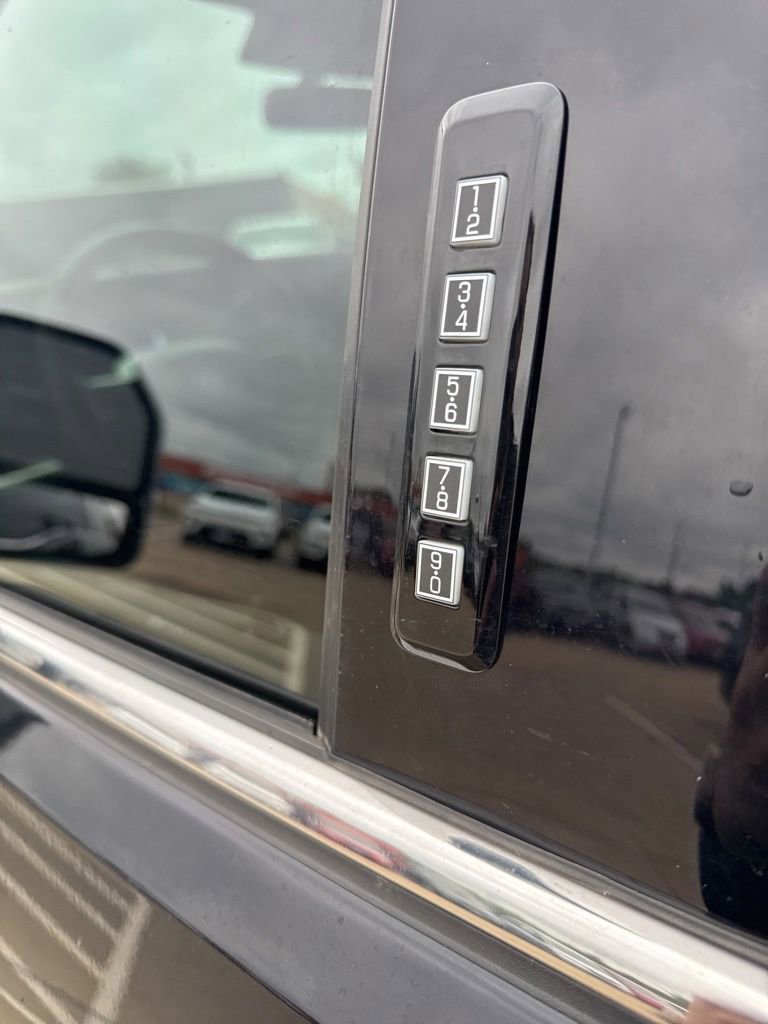 Used 2024 Ford F350 King Ranch AWD/4WD image 11