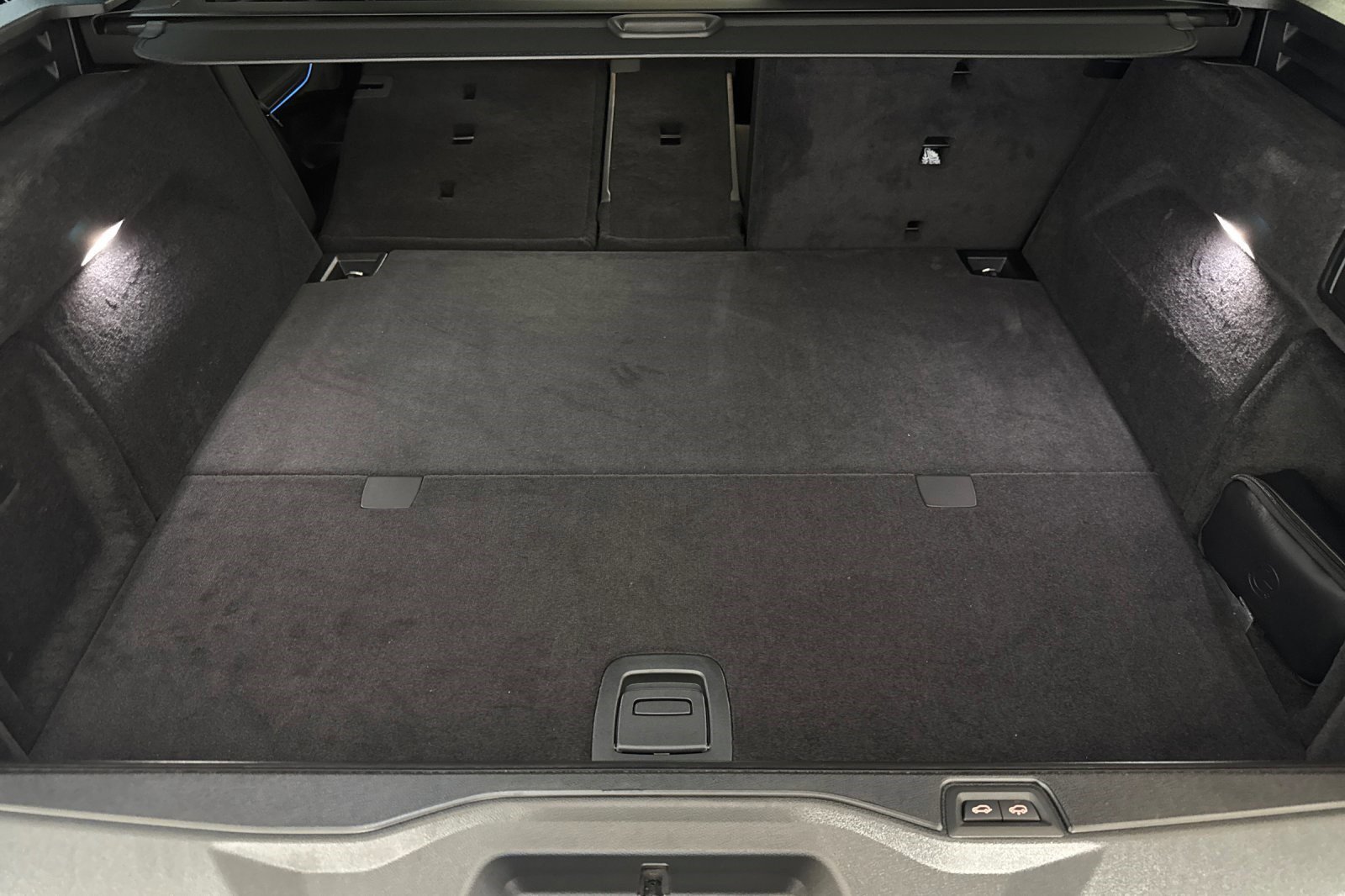 New 2026 BMW X5 xDrive50e w/ M Sport Package AWD/4WD image 28