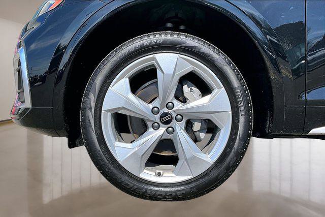 Used 2025 Audi Q5 2.0T Premium Plus w/ Premium Plus Package AWD/4WD image 34