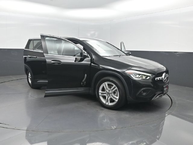 Used 2021 Mercedes-Benz GLA 250 4MATIC w/ Premium Package image 40