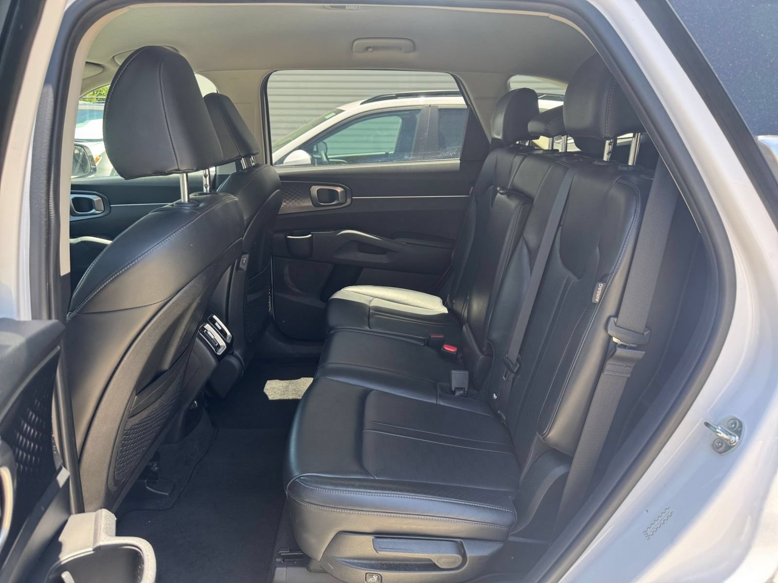 Used 2024 Kia Sorento S FWD image 27