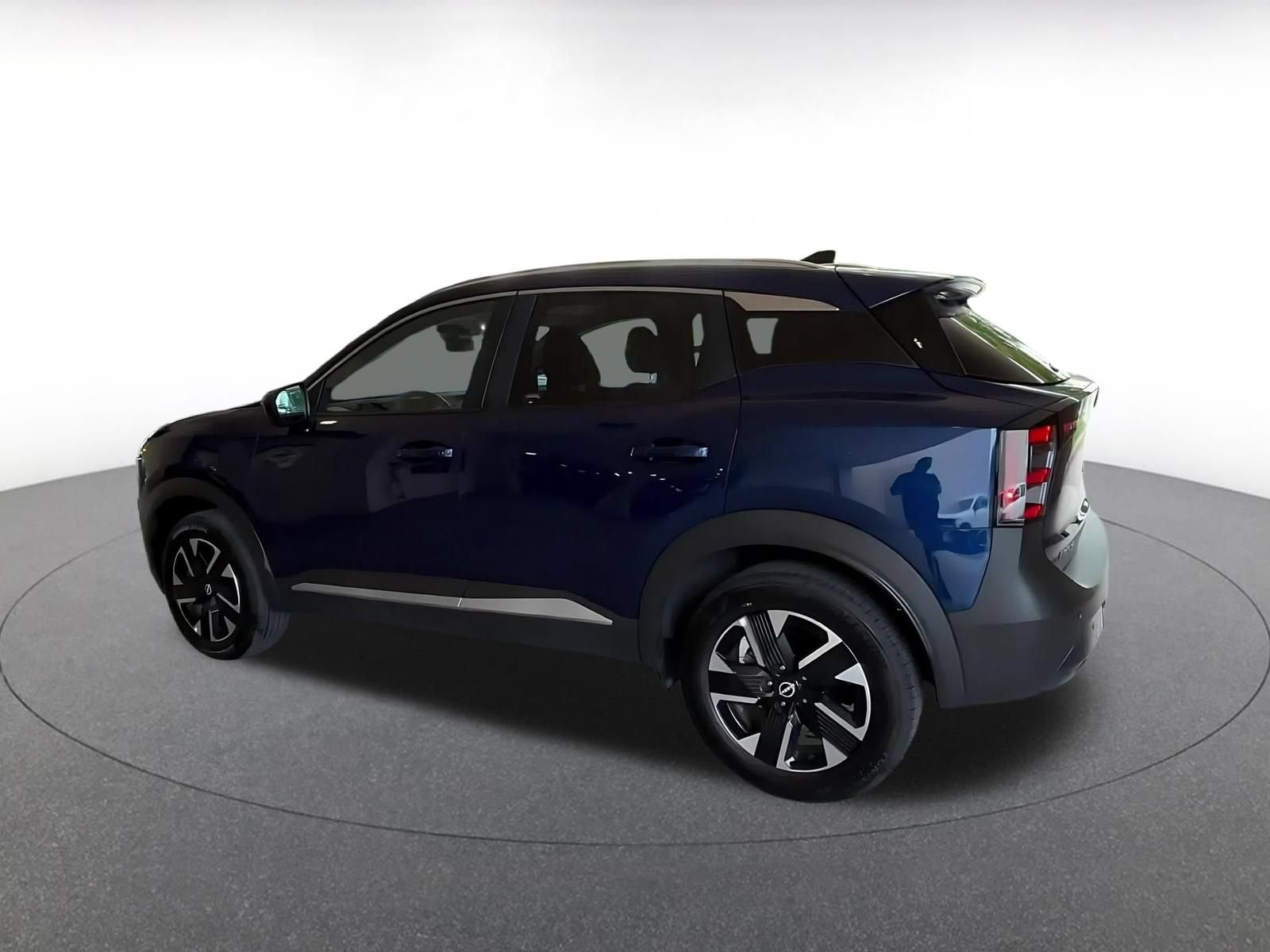 Used 2026 Nissan Kicks SV w/ Cold Weather Package AWD/4WD image 9