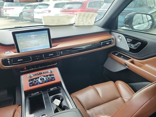 Certified 2020 Lincoln Aviator Reserve w/ Equipment Group 202A AWD/4WD image 22