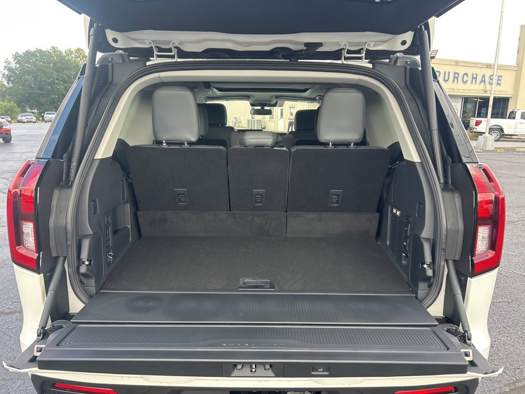 New 2025 Ford Expedition Active image 18