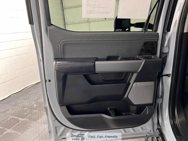Used 2025 Ford F250 Lariat w/ Lariat Ultimate Package image 29