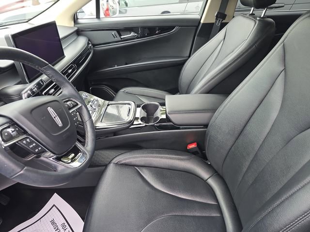 Used 2023 Lincoln Nautilus FWD image 16