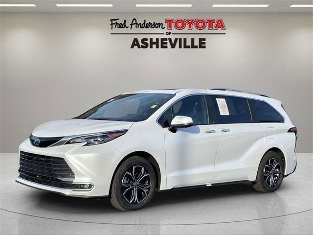 Used 2025 Toyota Sienna Platinum
