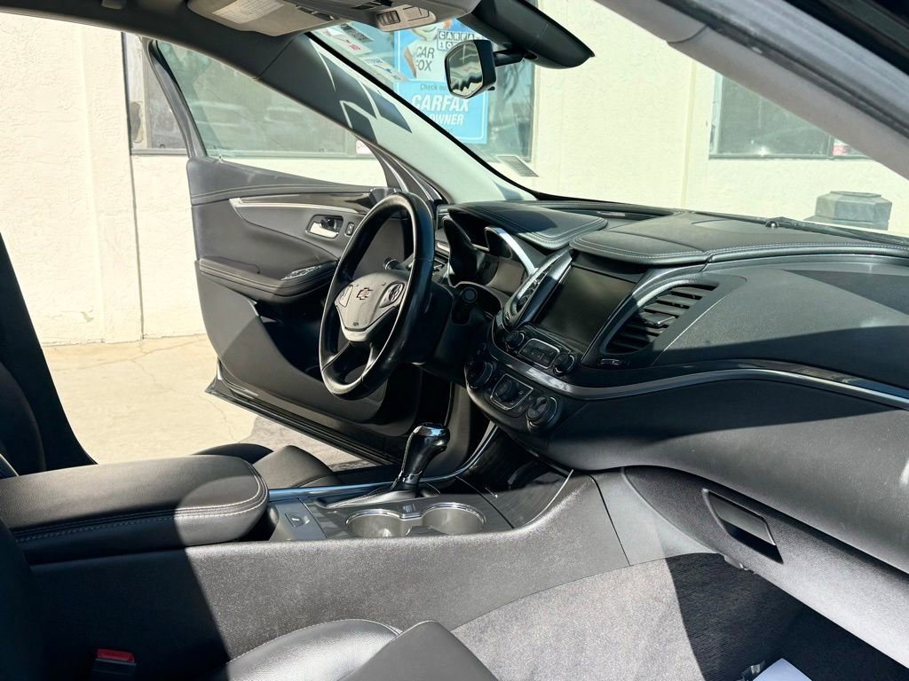 Used 2019 Chevrolet Impala LT FWD image 21