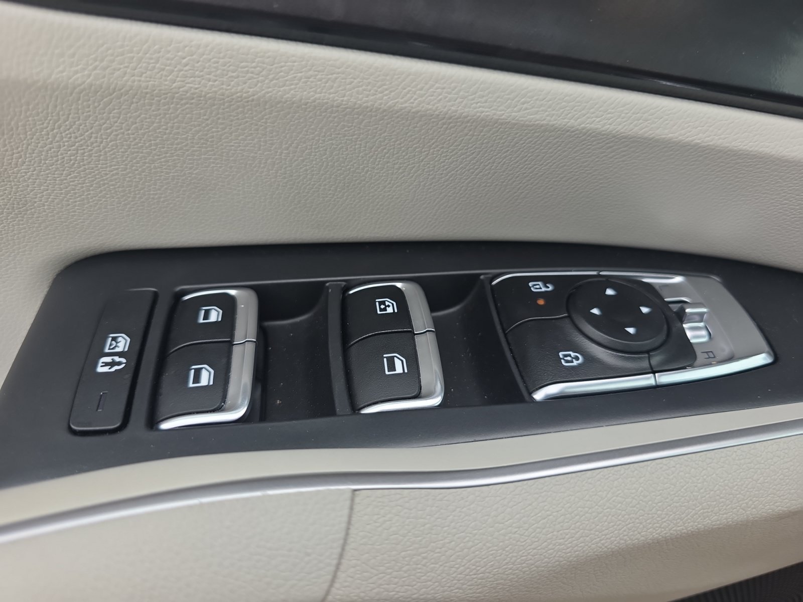 Certified 2026 Kia Sorento S w/ S Panoramic Sunroof Package FWD image 27
