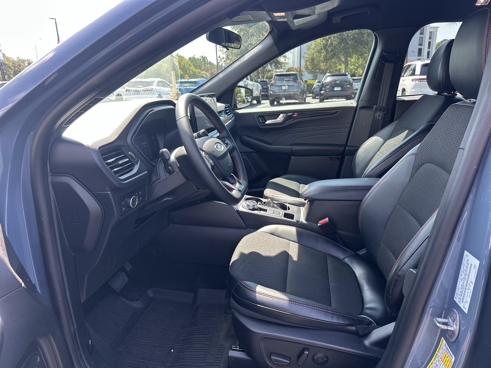 Used 2025 Ford Escape ST-Line w/ Equipment Group 301A FWD image 16