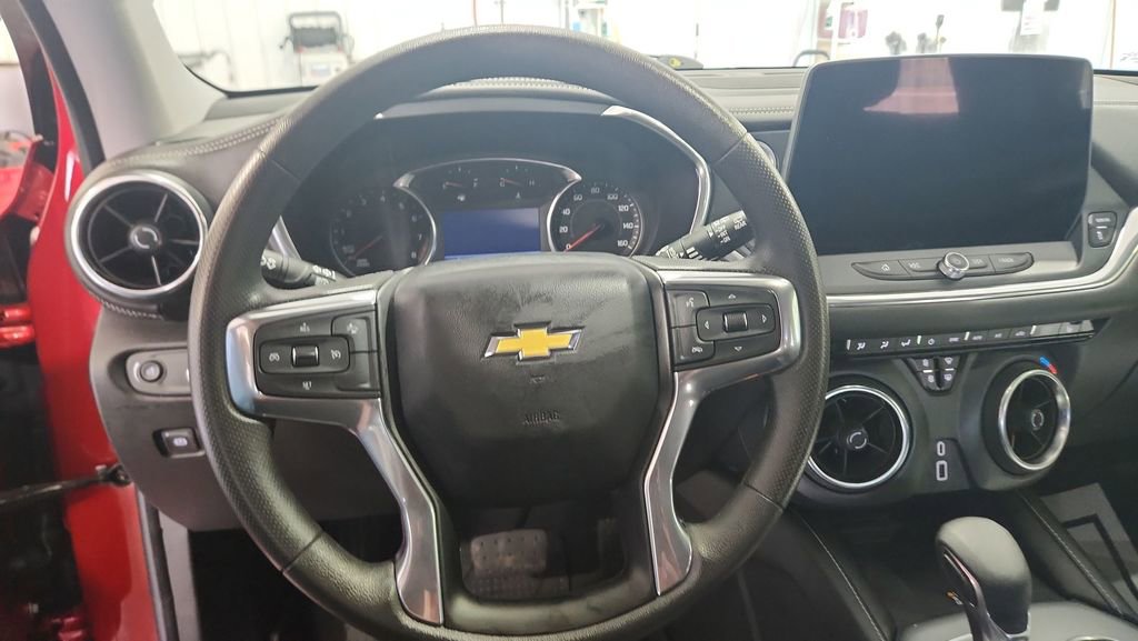 Used 2023 Chevrolet Blazer LT w/ Convenience Package image 18