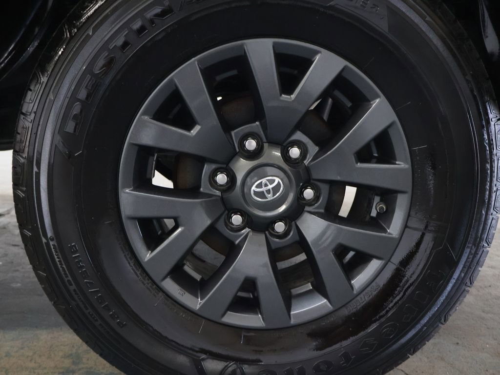 Used 2023 Toyota Tacoma SR5 AWD/4WD image 31