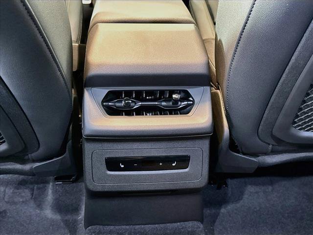 New 2027 Audi SQ6 e-tron Premium Plus AWD/4WD image 22