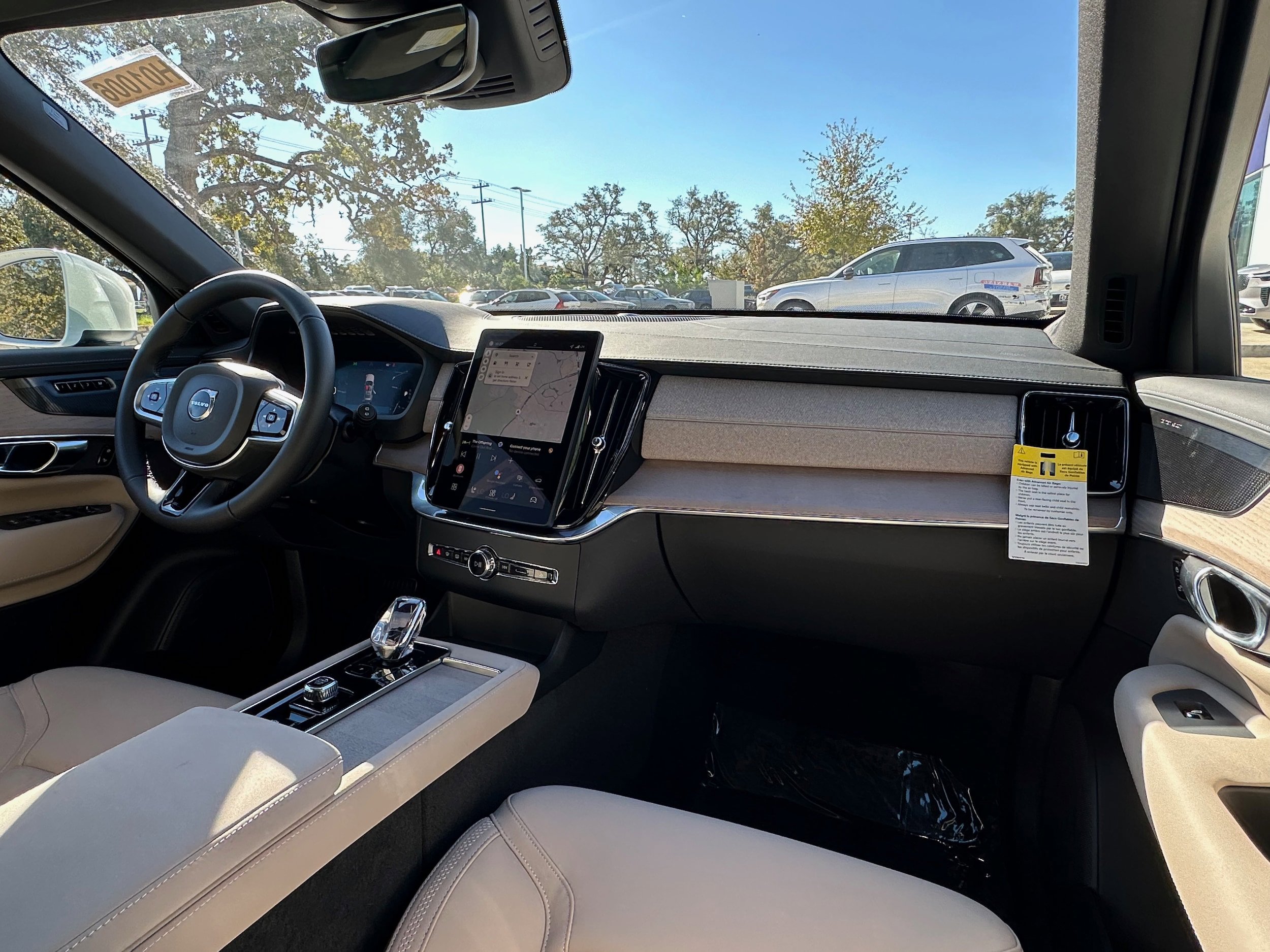 New 2026 Volvo XC90 B6 Plus w/ Protection Package Premier AWD/4WD image 11