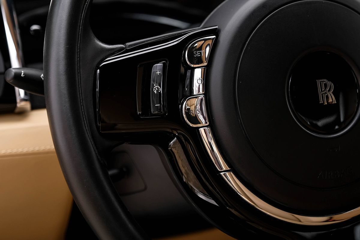Used 2016 Rolls-Royce Wraith RWD image 13