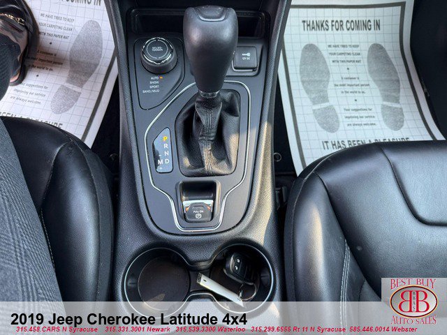 Used 2019 Jeep Cherokee Latitude Plus AWD/4WD image 20