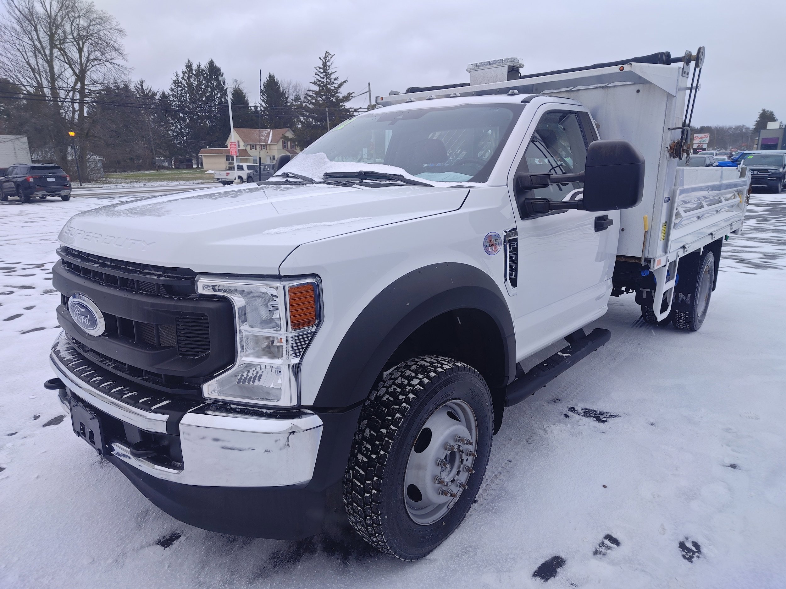 Used 2022 Ford F550 4x4 Regular Cab Super Duty image 3