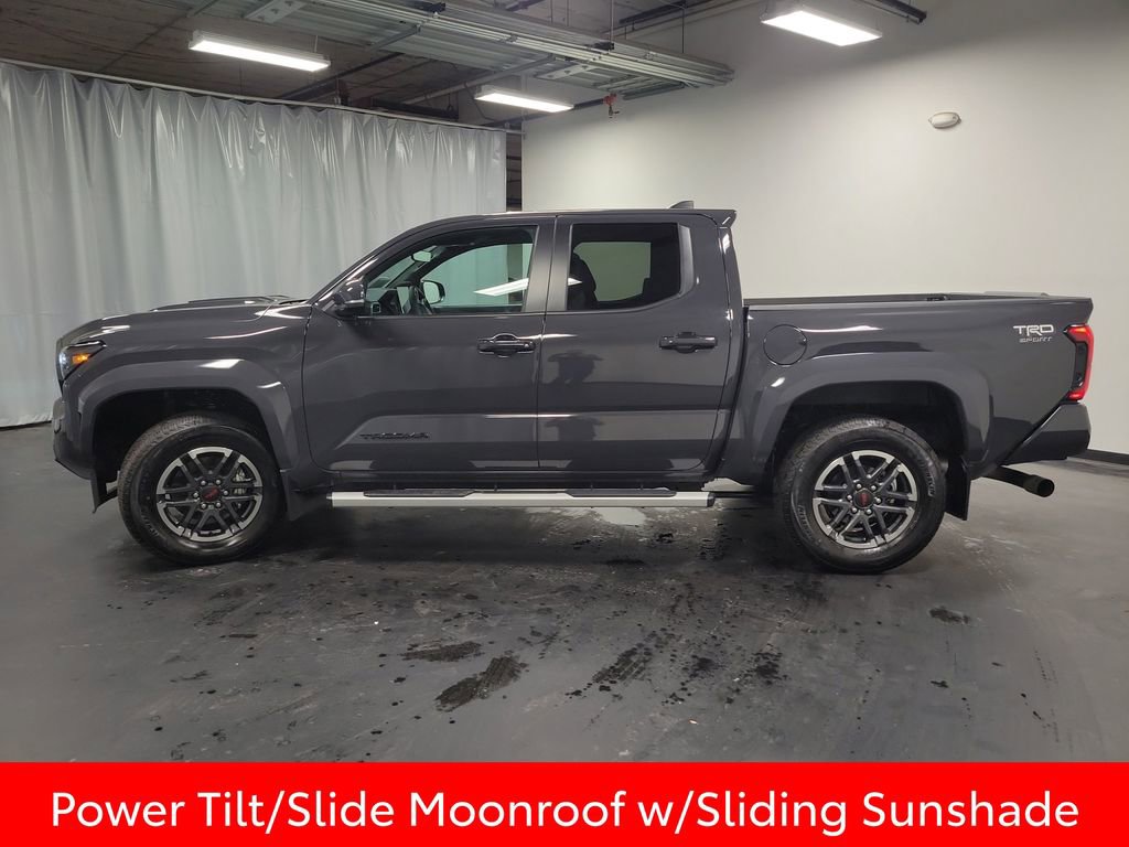 Used 2024 Toyota Tacoma TRD Sport w/ TRD Sport Upgrade Package image 5