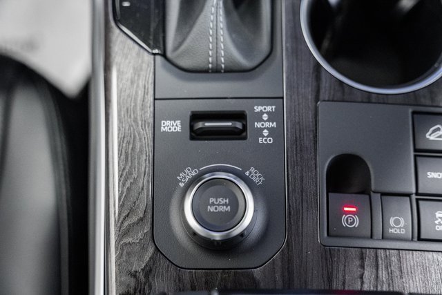 New 2026 Toyota Highlander Platinum image 26